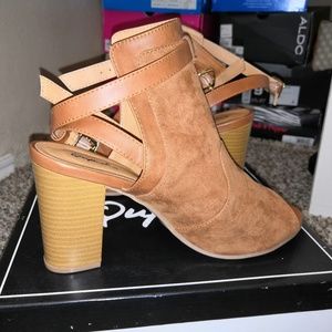 Heel boot,
